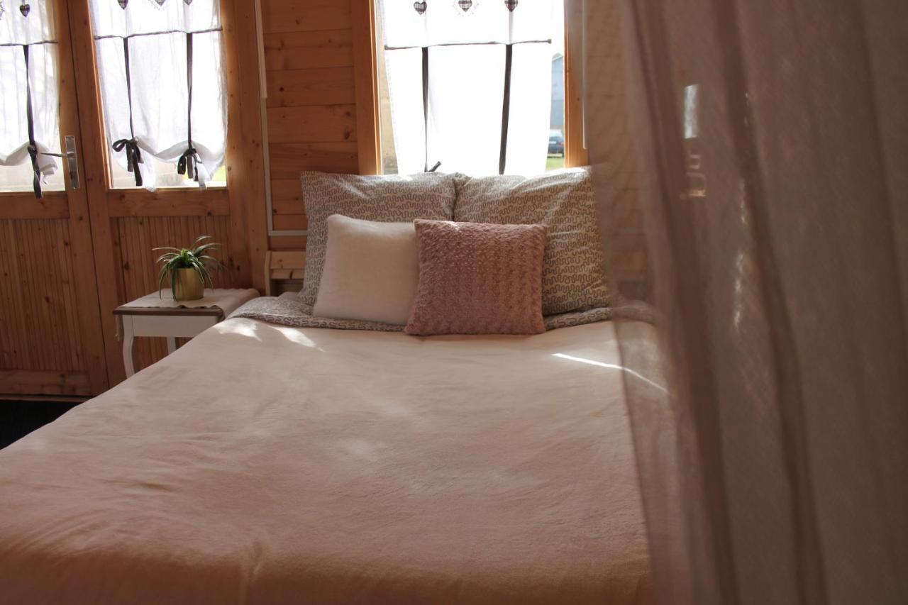 Chambre Studio Photo Chalet Sdb Partagee A Proximite Chavagne Εξωτερικό φωτογραφία