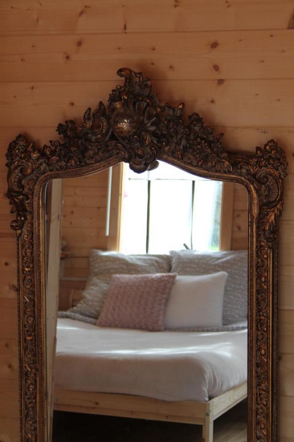 Chambre Studio Photo Chalet Sdb Partagee A Proximite Chavagne Εξωτερικό φωτογραφία